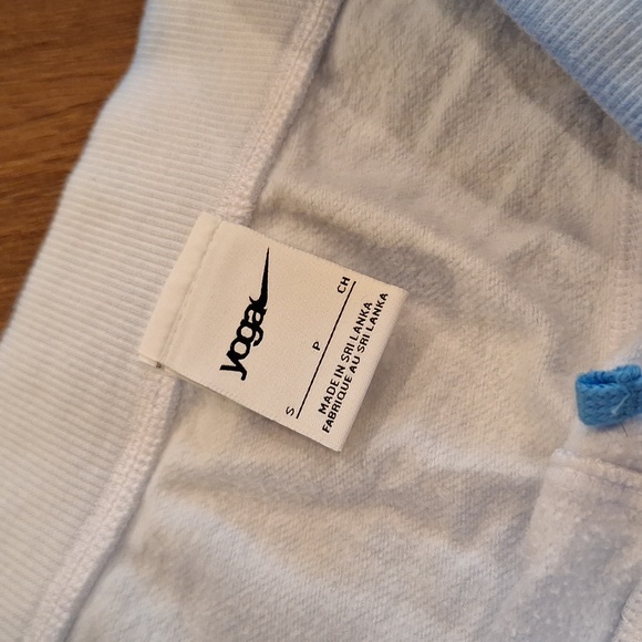 Nike Yoga Sweats - Picture 3 of 4